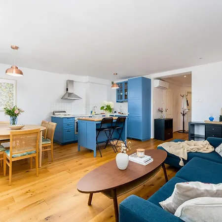 Wielopole 18A Two Bedroom Residence *